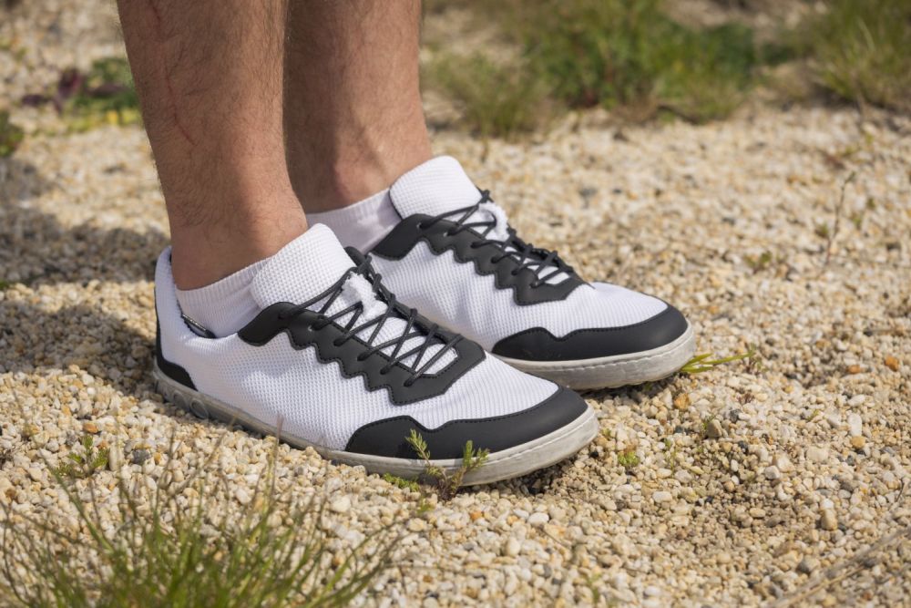 DUPLEQ Black White Vegan