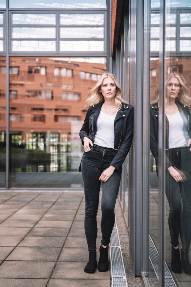 EQUITY Velours Black