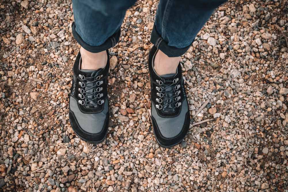 HIQE Low Black Waterproof