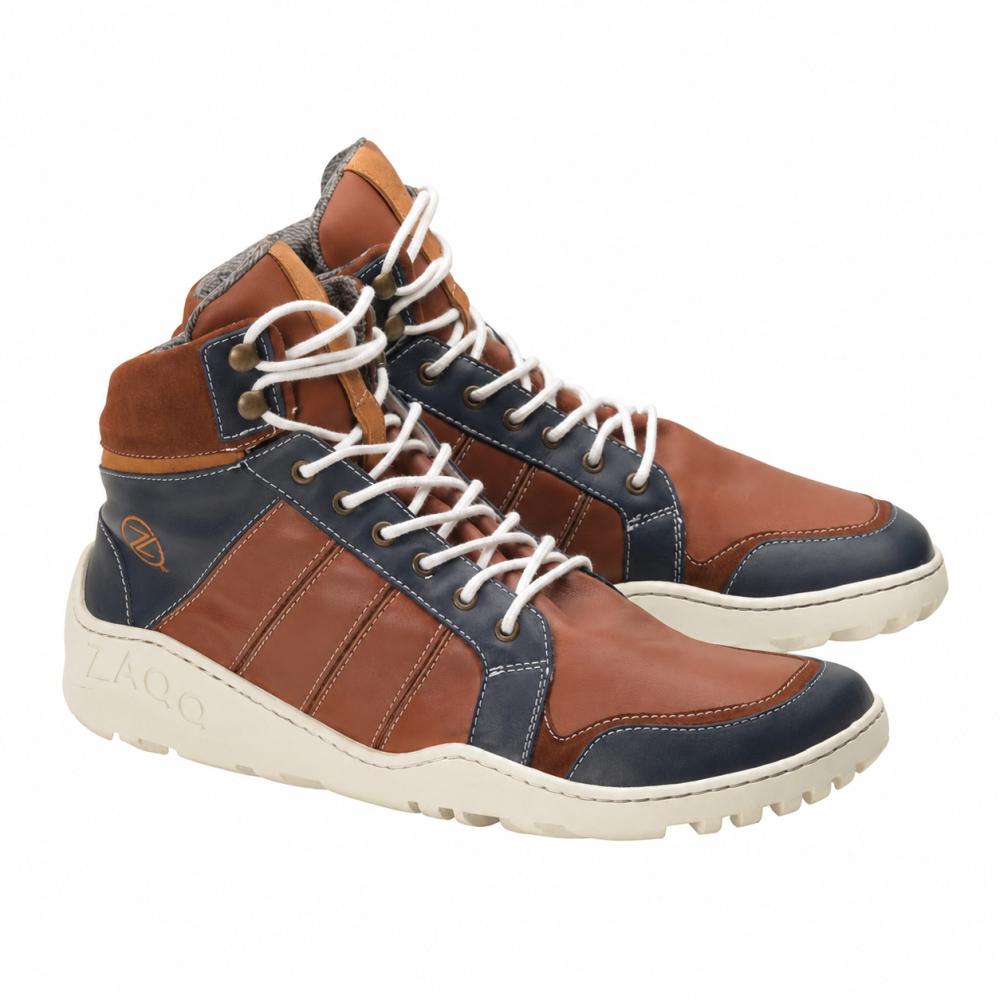 Wir präsentieren die MONTBLANQ Orange Waterproof Sneaker von ZAQQ, ein stilvolles Paar High-Tops mit Einsätzen aus marineblauem, braunem und hellbraunem Leder. Sie haben weiße Schnürsenkel und Sohlen, ein Logo an der Seite und bieten Komfort durch einen gepolsterten Knöchelbereich. Außerdem sind sie wasserdicht und somit noch praktischer.