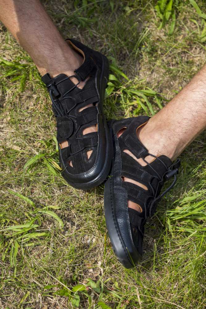 Entdecke den ultimativen schwarzen Barfuß-Outdoorstil! – ZAQQ