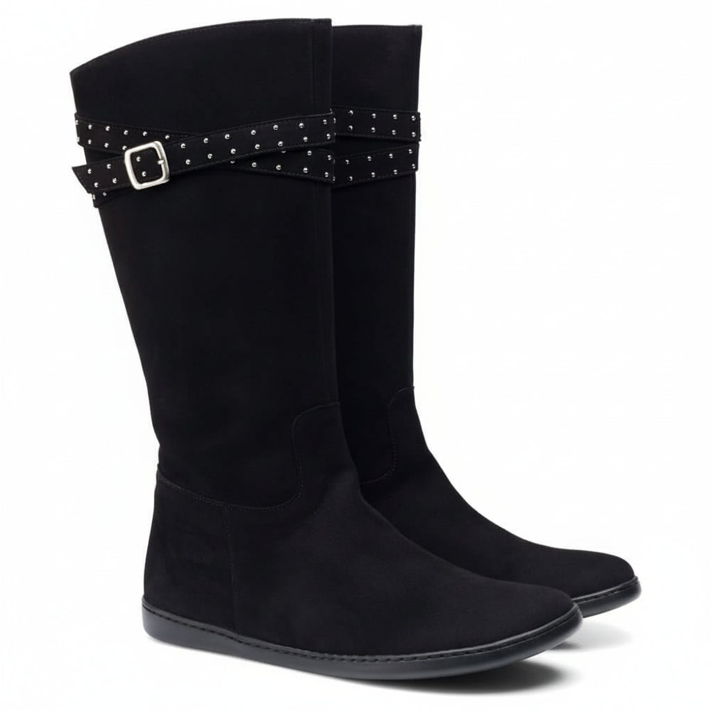 schwarze edle Barfußstiefel für Damen aus Veloursleder mit Riemen, Nieten und Schnalle